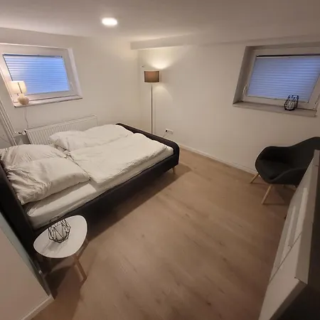 Homestay Im Souterrain Mit Eigenem Bad