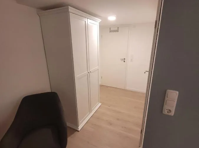 Im Souterrain Mit Eigenem Bad * Celle