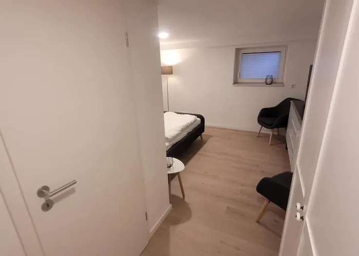 Im Souterrain Mit Eigenem Bad Celle